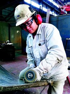 湖北高危企業(yè)工人安全意識差　嚴重影響健康3