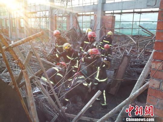 浙江諸暨一企業(yè)工地支模架坍塌造成2死4傷