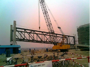 說明: C:\Documents and Settings\Administrator\桌面\20131122李慧敏\棧橋鋼結(jié)構(gòu)安裝.jpg