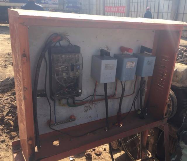 施工現(xiàn)場臨時用電安全管理六關(guān)鍵_11