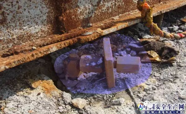 掛籃懸臂澆筑施工現(xiàn)場(chǎng)常見(jiàn)的安全隱患_8