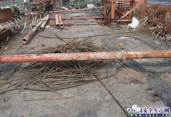 掛籃懸臂澆筑施工現(xiàn)場(chǎng)常見(jiàn)的安全隱患_20