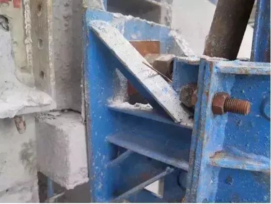 爬架施工，這9個安全隱患監(jiān)理要重點關(guān)注！_17