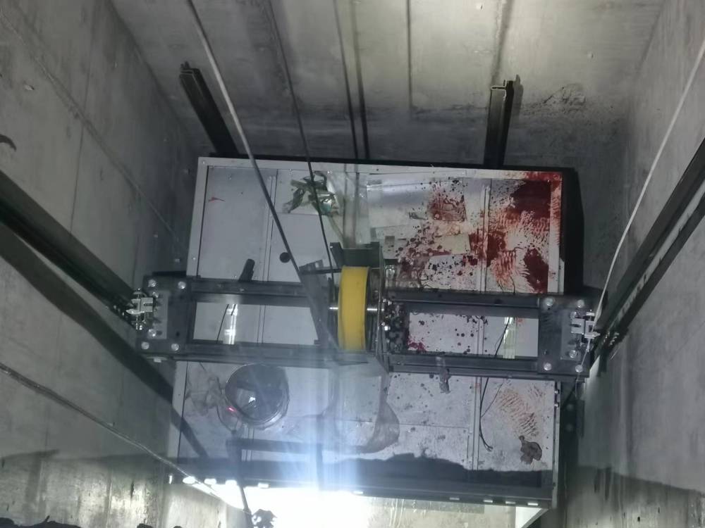 高新區(qū)（新市區(qū)）安寧渠鎮(zhèn)博文雅苑小區(qū)13號(hào)樓電梯設(shè)備安裝工程“11·13”一般物體打擊事故調(diào)查報(bào)告