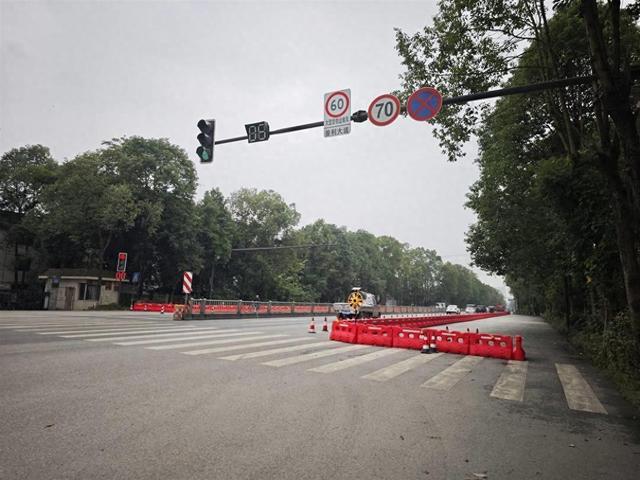 成都新都發(fā)生一起交通事故 致6死5傷