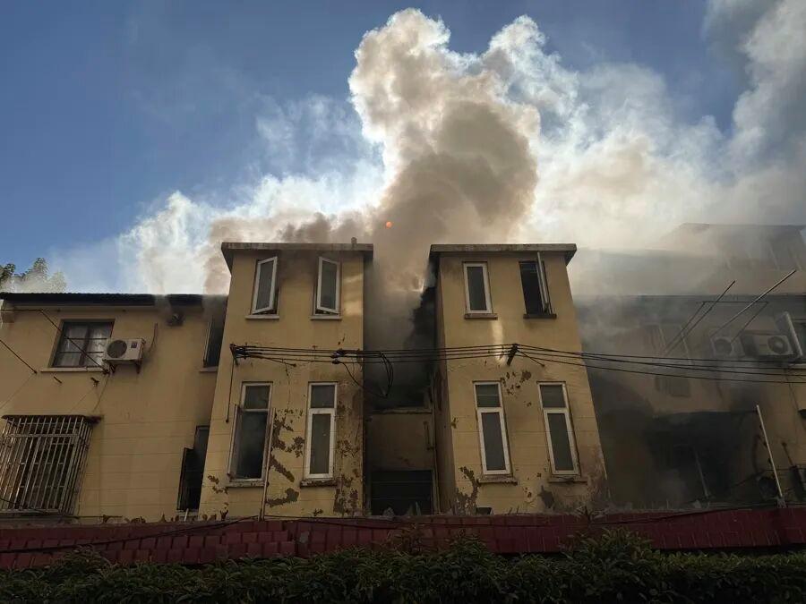 上海黃浦一小區(qū)發(fā)生火災(zāi) 致2傷