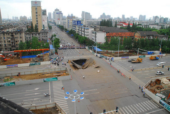 合肥地下通道工地塌陷3人受傷(組圖)