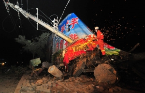 蘭州一輛貨車(chē)失控致7人死1傷(圖)